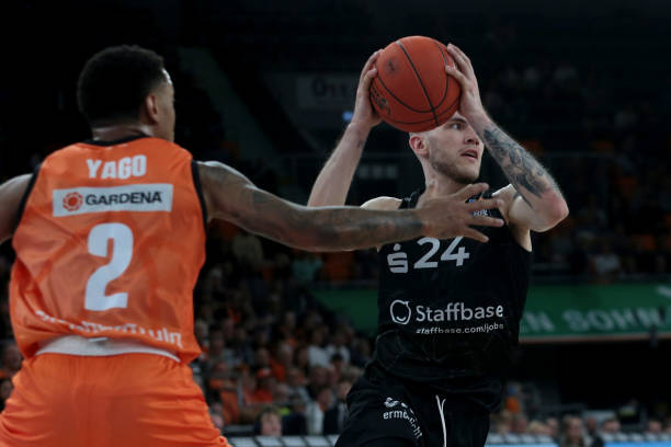 表现轻取强 表现轻取强